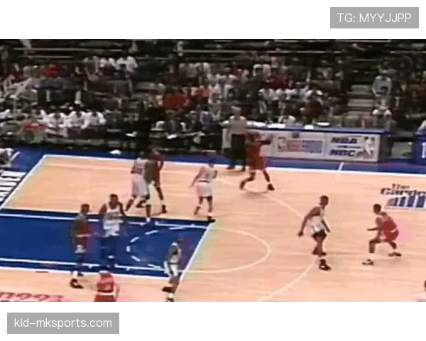 汉密尔顿投篮无球制胜关键对比乔丹稳固活塞核心位置