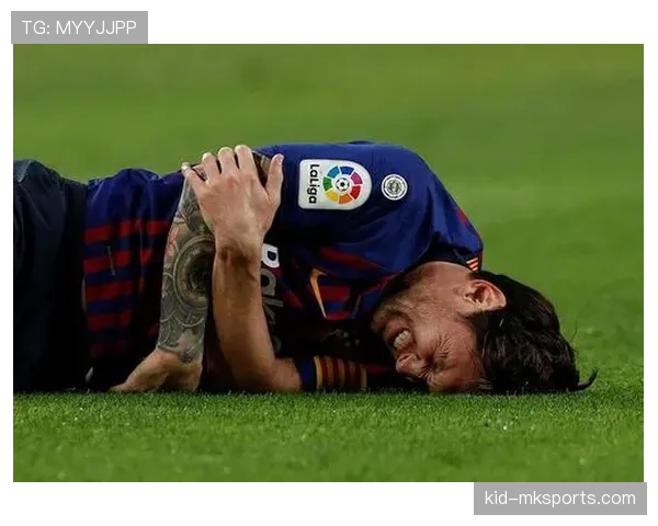 巴黎圣日耳曼危机浮现！矛盾升级，豪华阵容战术失衡，恐与豪门定位脱节。